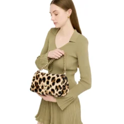 Borsa a Spalla Media LIU JO linea LaPuffy in Pelliccia Sintetica stampa Animalier