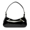 Borsa Donna a Spalla LOVE MOSCHINO in Ecopelle Effetto Vernice Nera