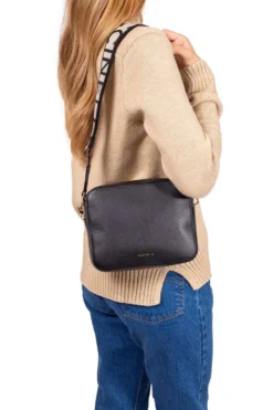 Borsa Donna a Tracolla COCCINELLE Linea Tebe Colore Scarlet - E5MN555M301
