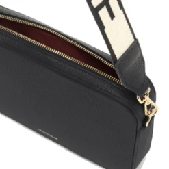 Borsa Donna a Tracolla COCCINELLE Linea Tebe Colore Nero