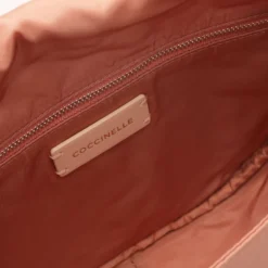 Borsa Donna a Tracolla COCCINELLE in Tessuto Matelassè linea Blaire colore Camelia Misura Medium