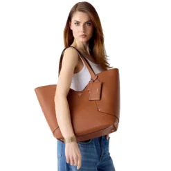Borsa Donna Shopper a Spalla GUESS Linea Darcy Colore Cognac