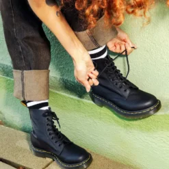 Scarpe Donna DR. MARTENS Stivali linea 1460 Pascal in Pelle Nera