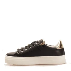 Sneakers PATRIZIA PEPE Girl linea Fly Sneakers in Pelle Nera con Applicazioni Gioiello